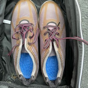 Footjoy premiere golf shoe and bag